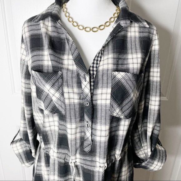 Skies are Blue Plaid Dress (S) - Picture 7 of 11